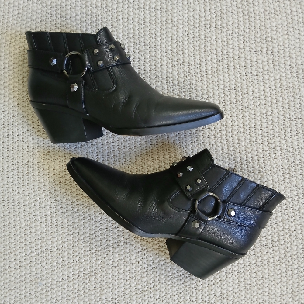 Vince Camuto Meskitte Western Bootie - Picture 14 of 16